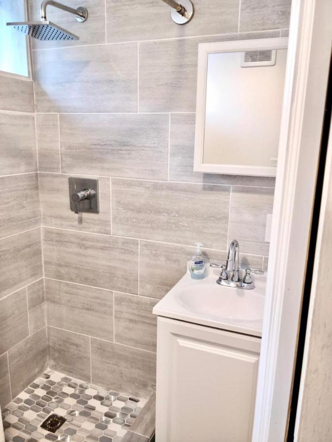 Two Fully Equipped Apartments And A Studio 5 Miles From The Beach St. Petersburg Kültér fotó